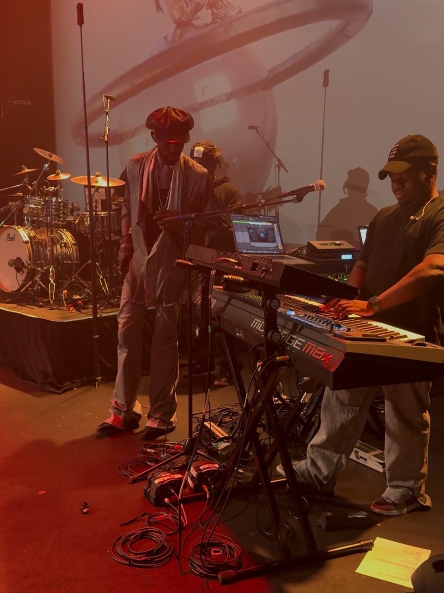 Michael Skidy backstage